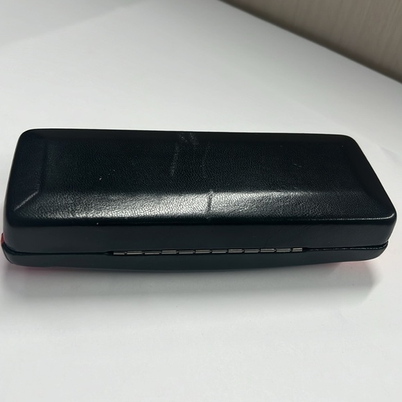 Red and Black Leather Eyeglasses Clamshell Case - Picture 5 of 6